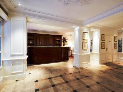 Golden Tulip Washington Opera 4*