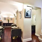 Golden Tulip Washington Opera