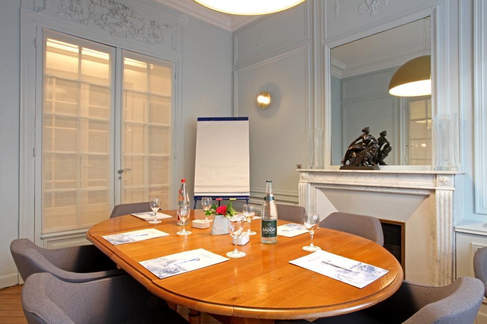 Golden Tulip Washington Opera Hotel